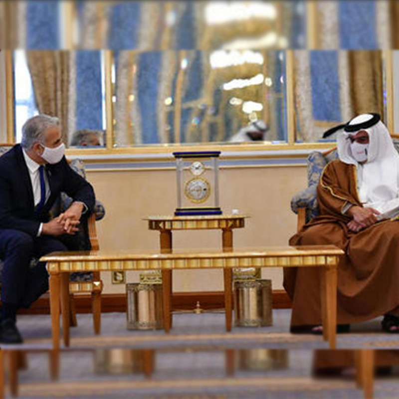 Histórico encuentro entre Lapid y el rey de Bahrein en Manama   